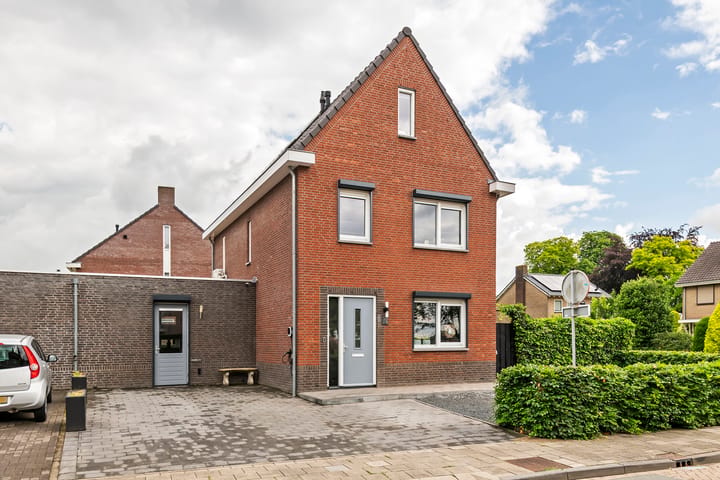Photo 4 of Viaductstraat 2