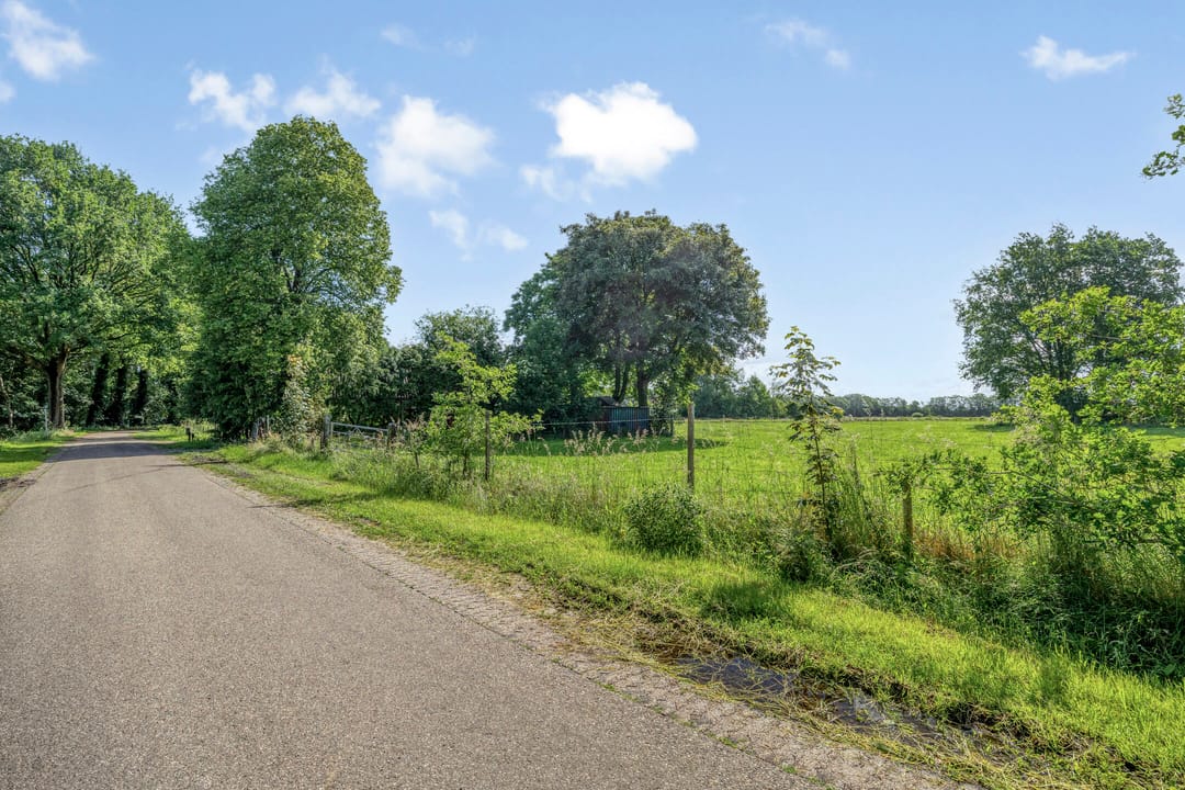 Photo 38 of Dwarsweg 16