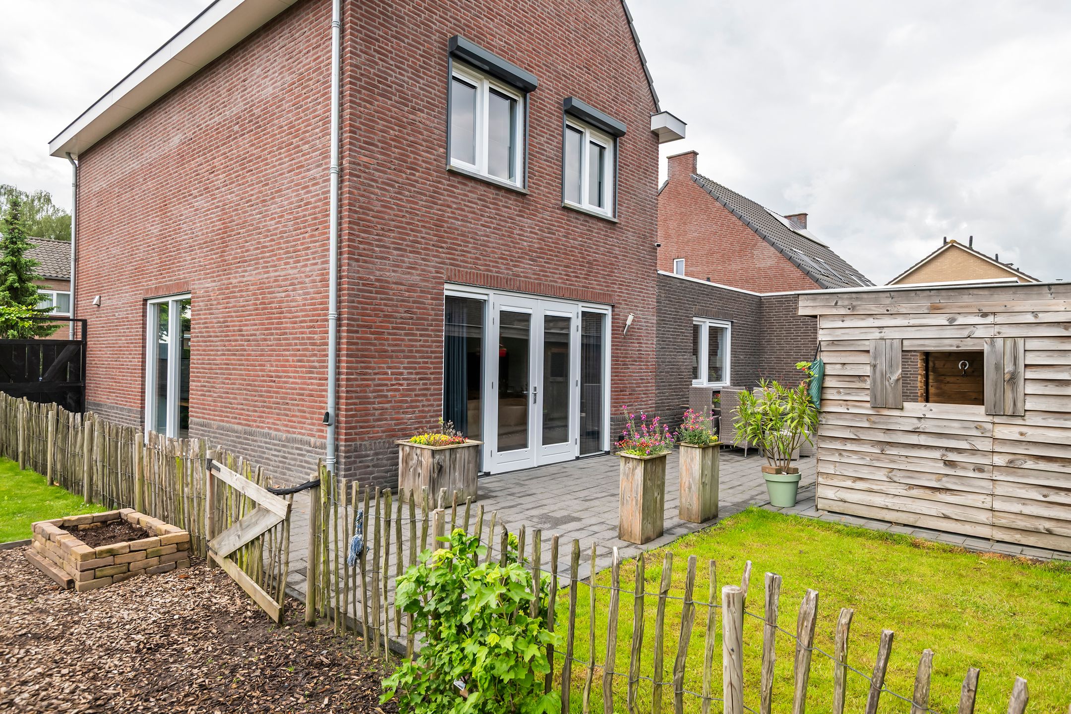 Photo 48 of Viaductstraat 2