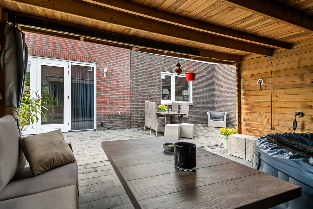 Photo 41 of Viaductstraat 2