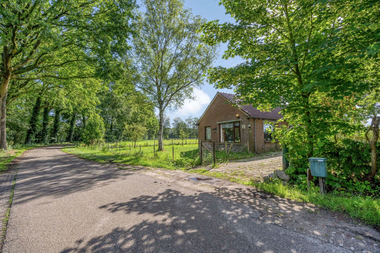 Photo 35 of Dwarsweg 16