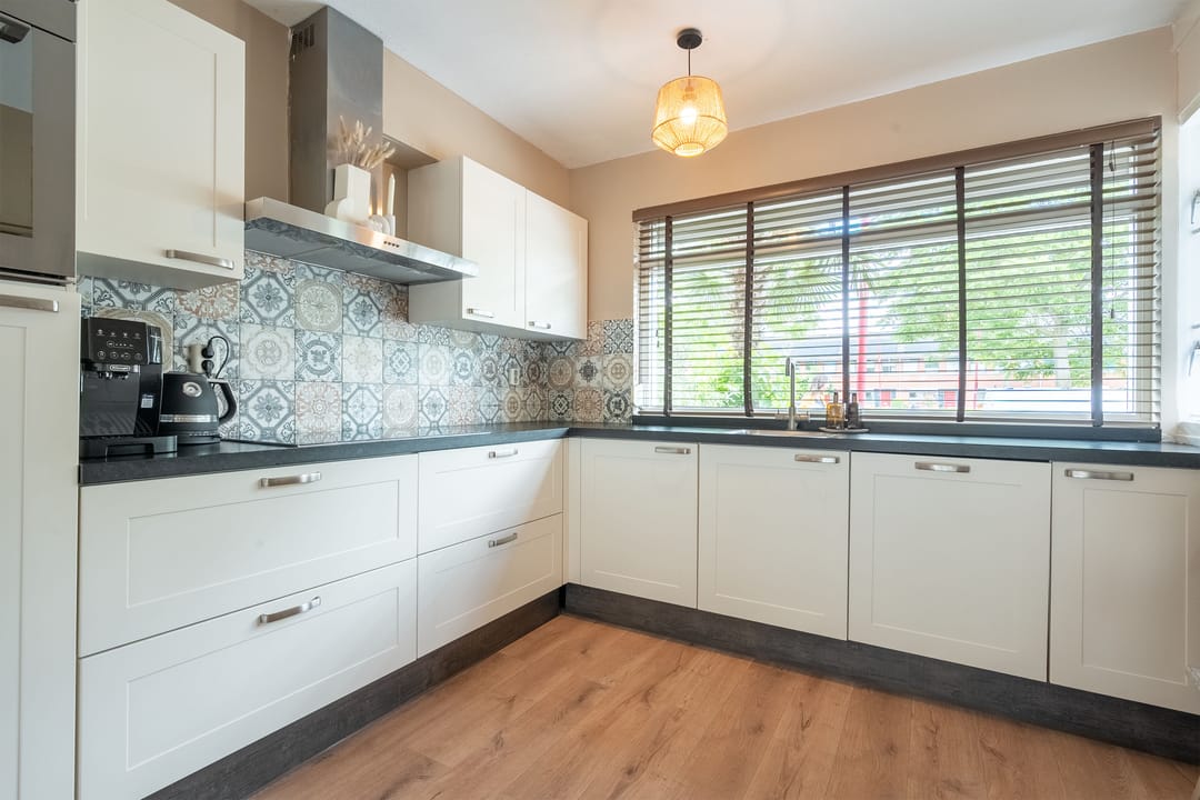 Sustainable Family Home with Four Bedrooms and Sunny West-Facing Garden in Child-Friendly Galecop — 11