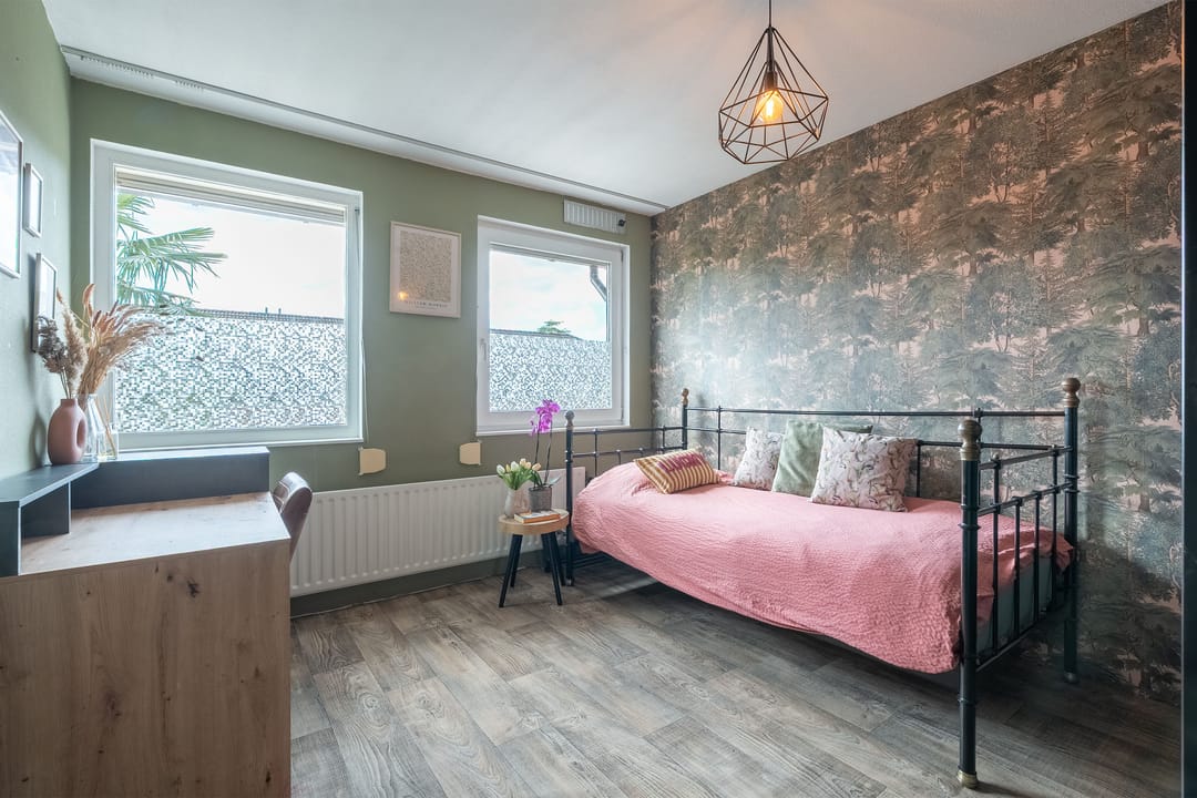 Sustainable Family Home with Four Bedrooms and Sunny West-Facing Garden in Child-Friendly Galecop — 17