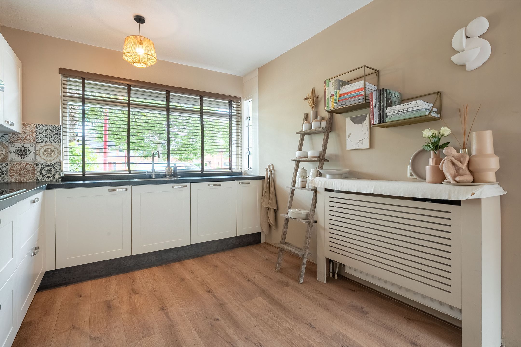 Sustainable Family Home with Four Bedrooms and Sunny West-Facing Garden in Child-Friendly Galecop — 12
