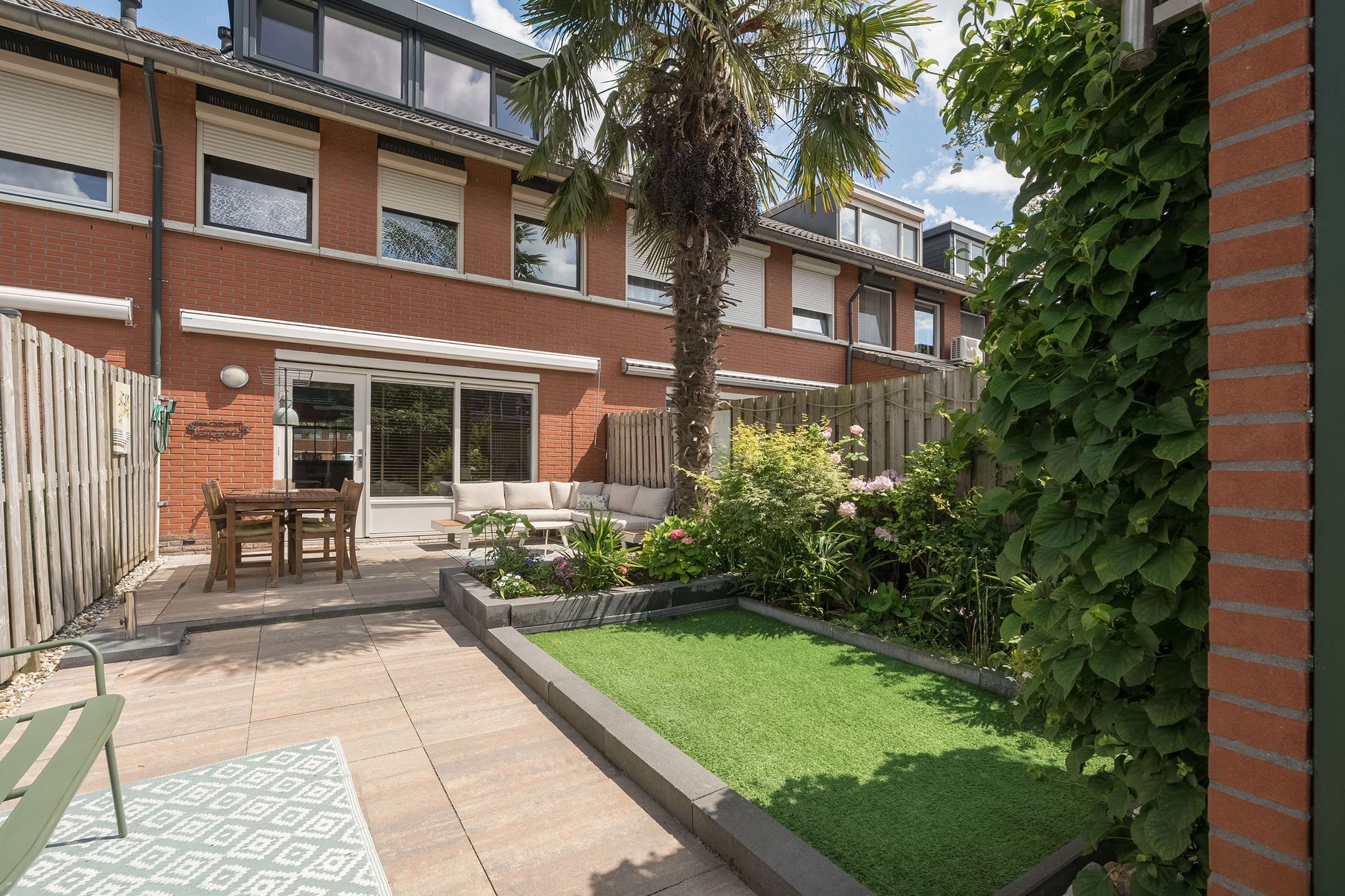 Sustainable Family Home with Four Bedrooms and Sunny West-Facing Garden in Child-Friendly Galecop — 24