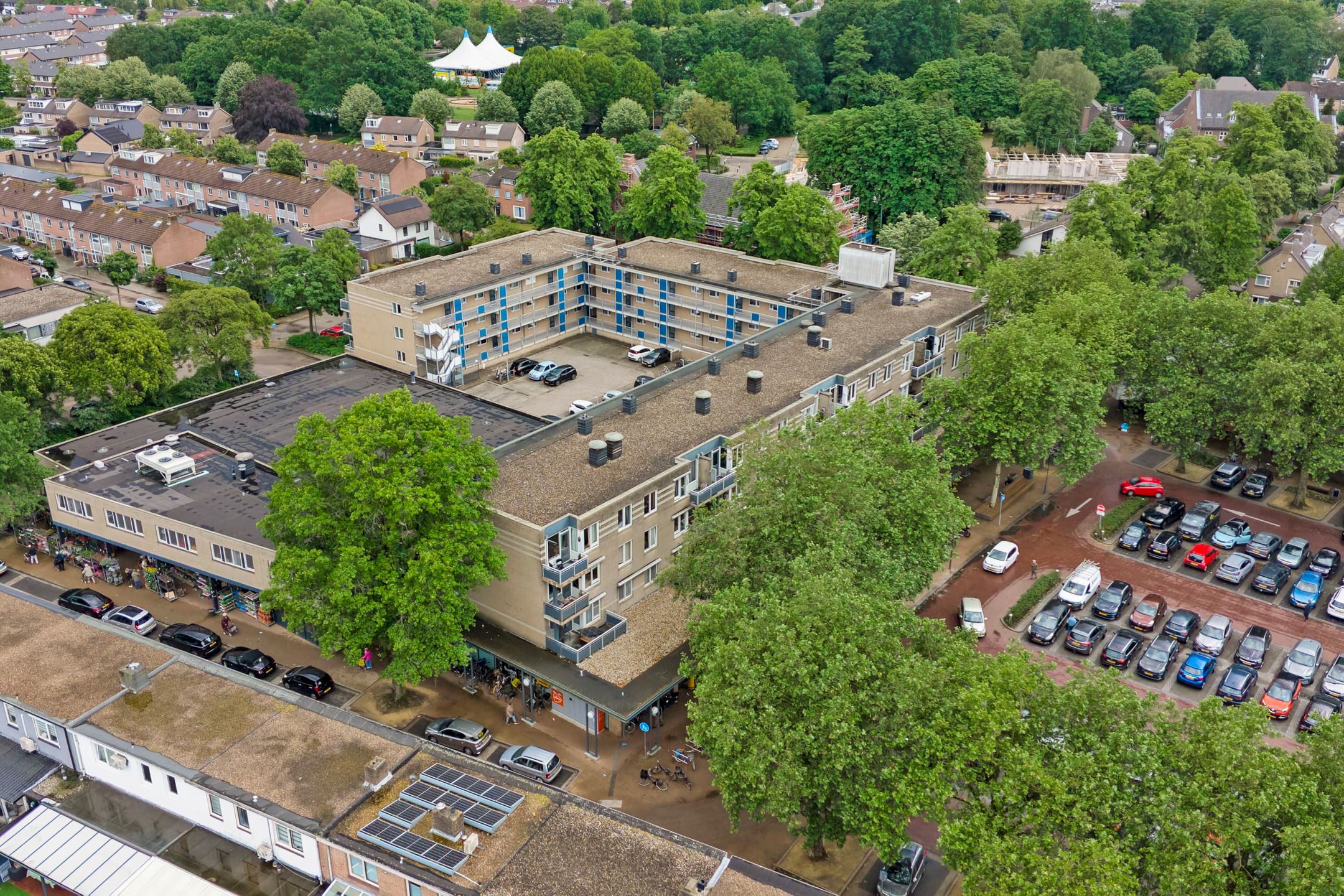 Well-maintained corner apartment with south-facing balcony in central Vught — 27