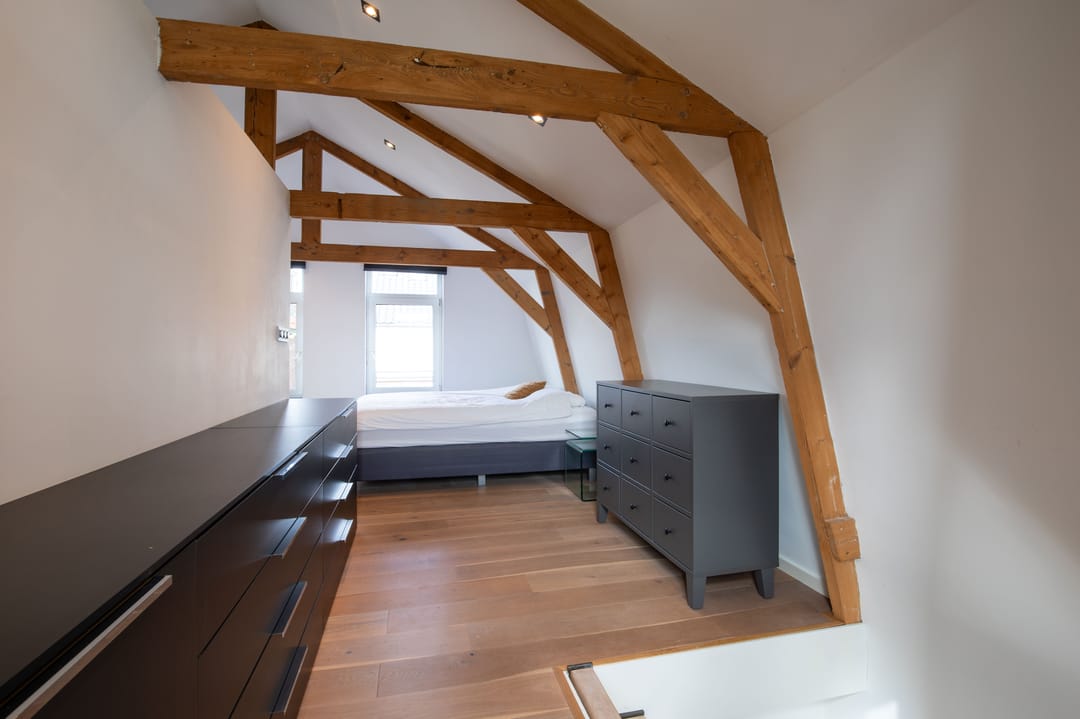 Charming Renovated Freehold Home in Heart of Aalsmeer — 16