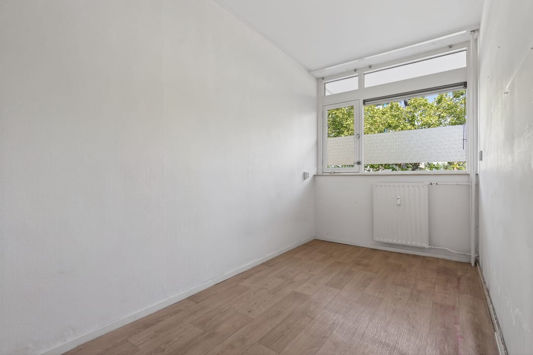 Spacious Four Room Apartment with Balcony in Central Arnhem — 11
