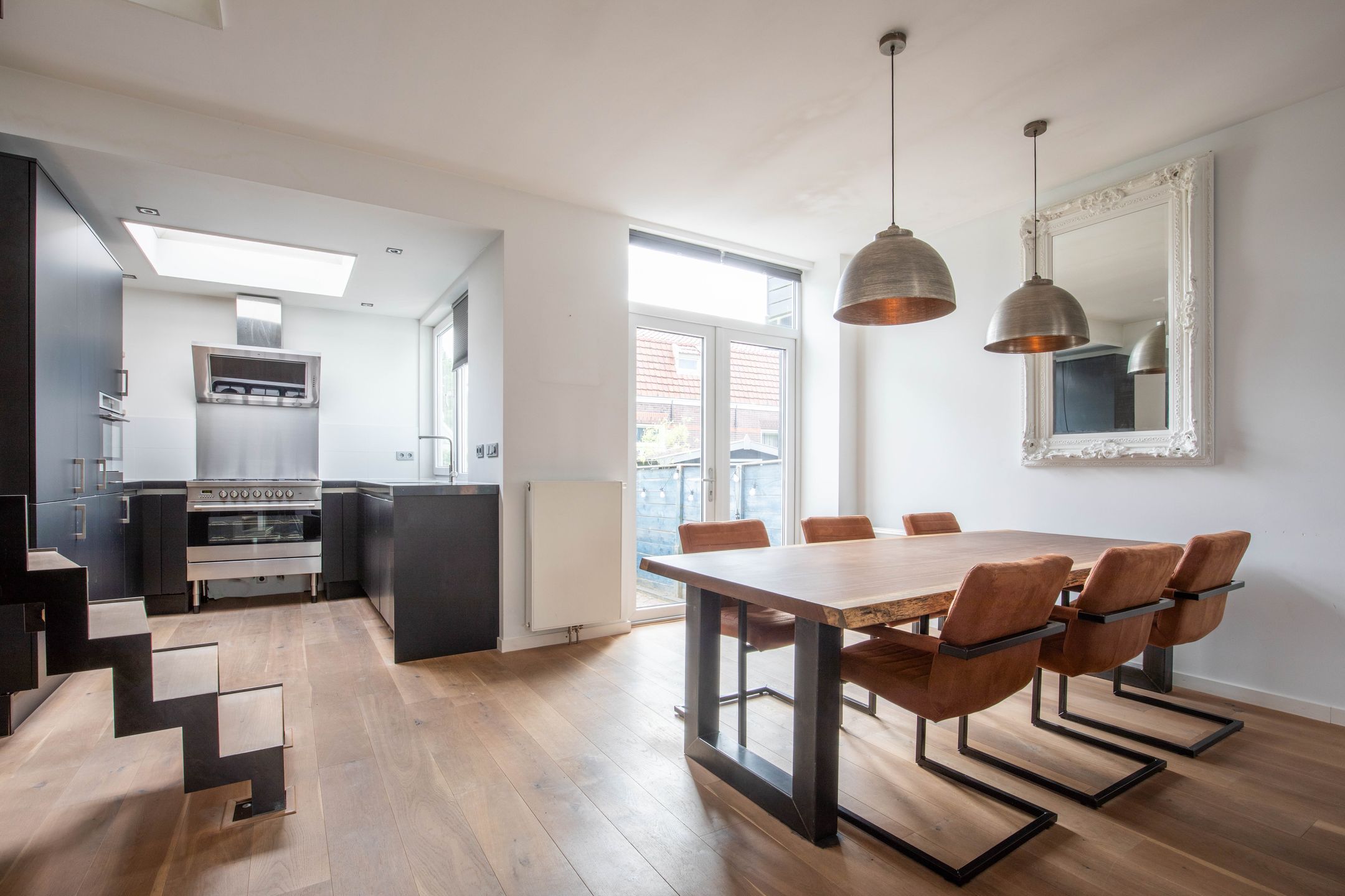 Charming Renovated Freehold Home in Heart of Aalsmeer — 12