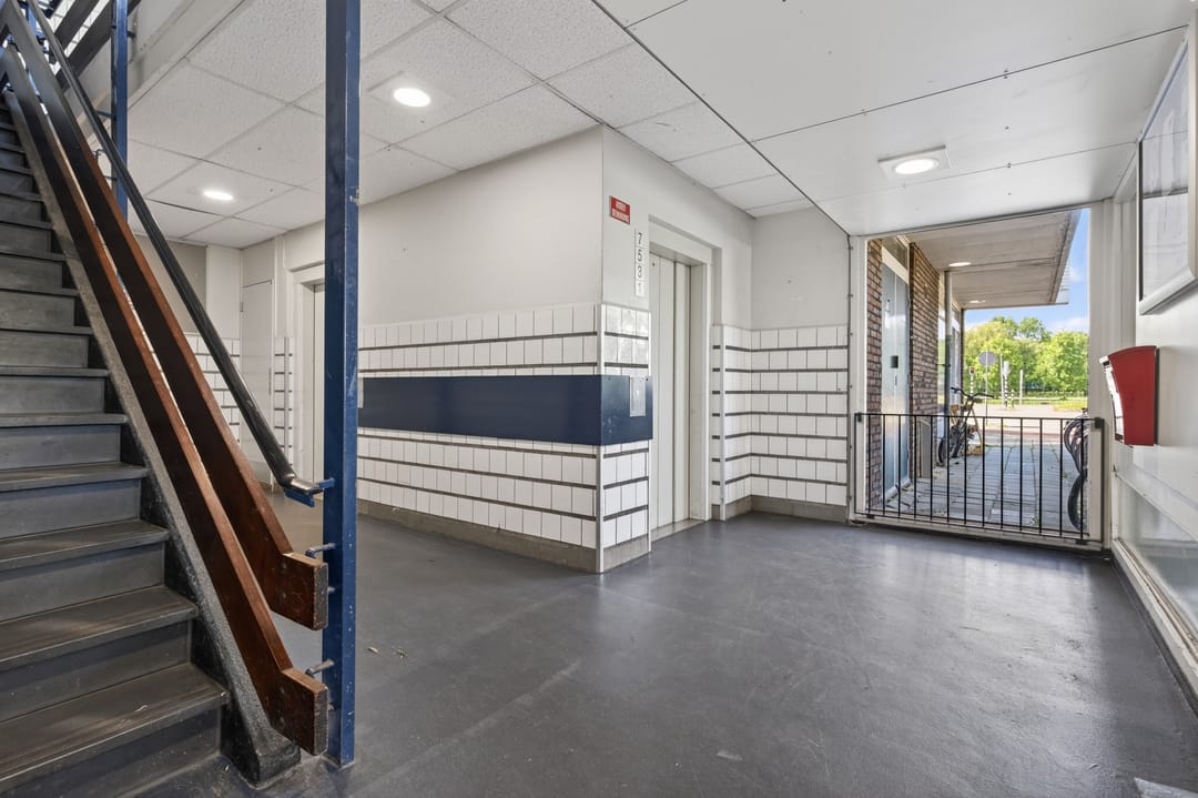 Spacious Four Room Apartment with Balcony in Central Arnhem — 22