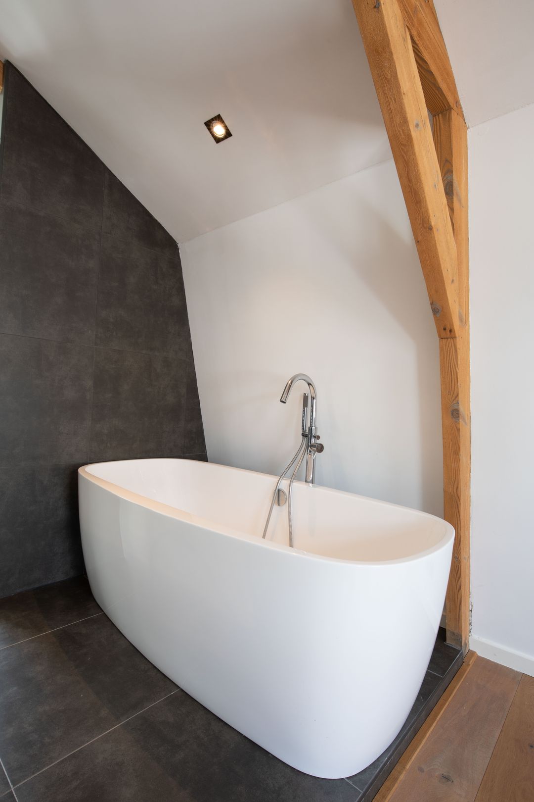 Charming Renovated Freehold Home in Heart of Aalsmeer — 22
