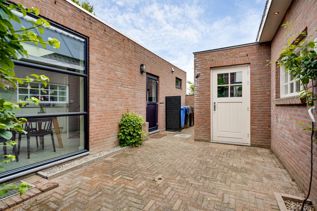 Luxurious Fully Renovated 160 m² Family Home with A Energy Label — 38