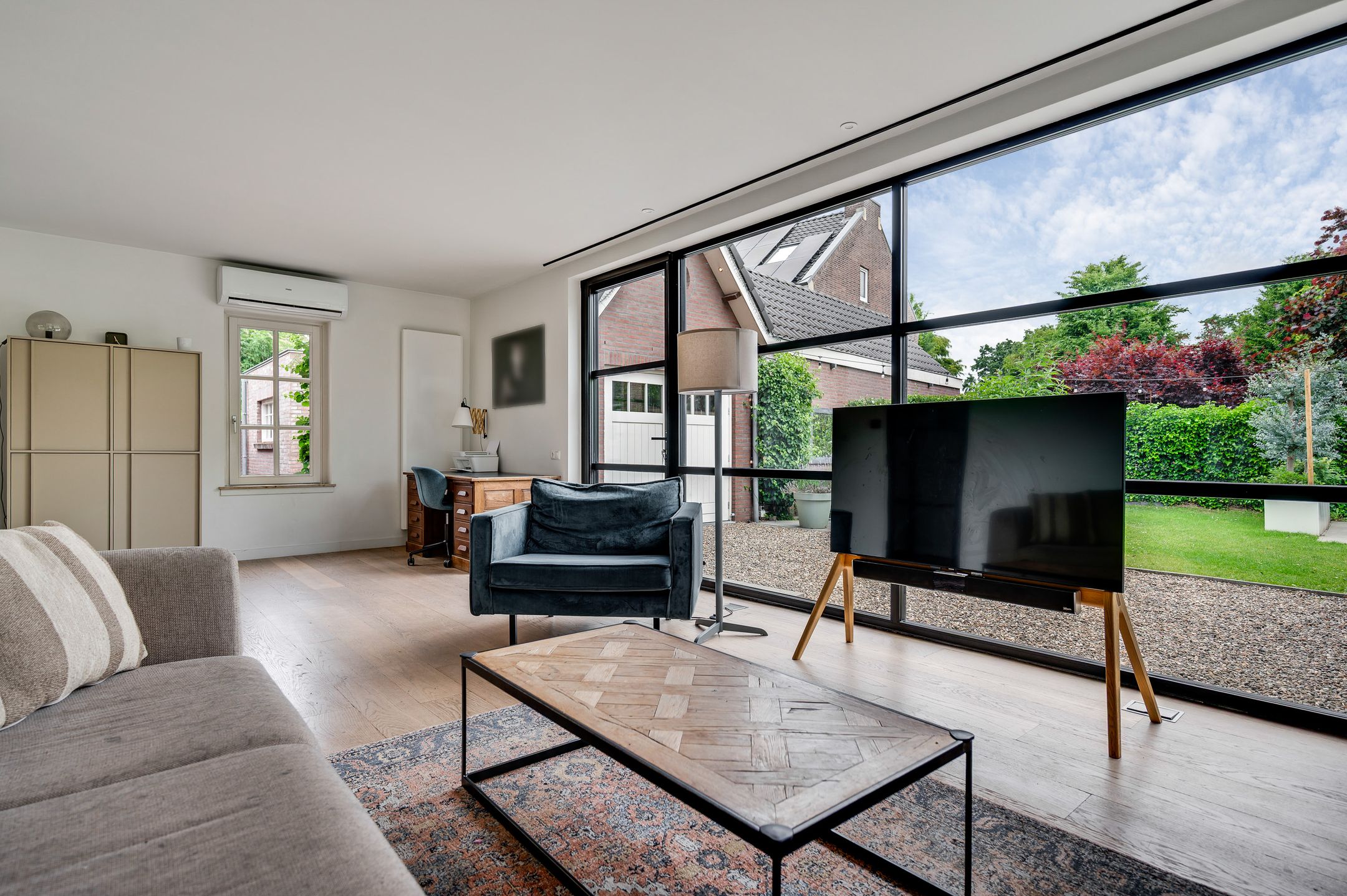 Luxurious Fully Renovated 160 m² Family Home with A Energy Label — 9