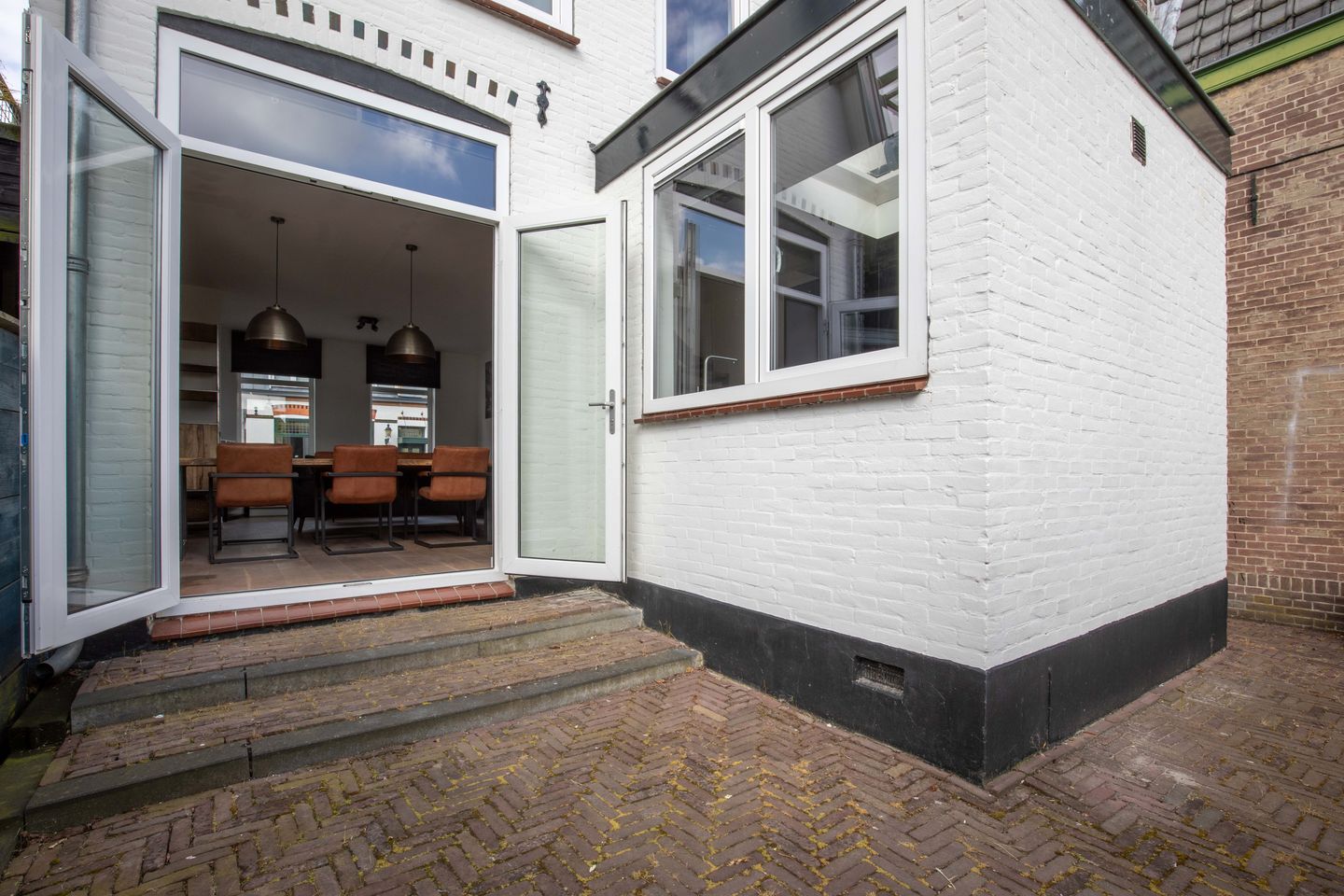 Charming Renovated Freehold Home in Heart of Aalsmeer — 25