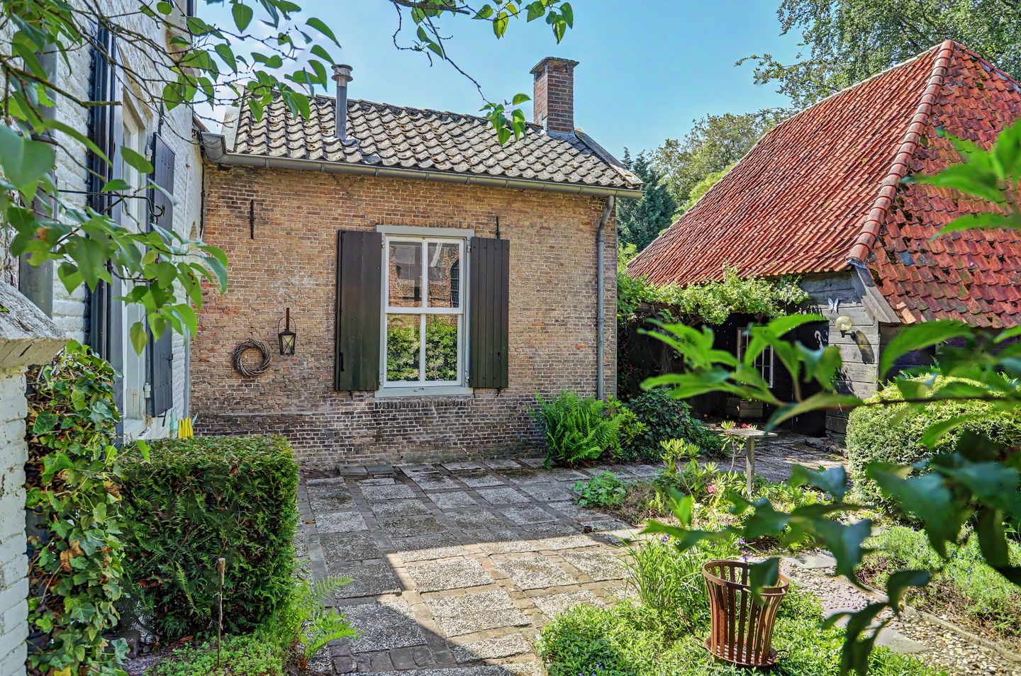 Historic Monument Village Home with Deep Garden in Helvoirt — 44