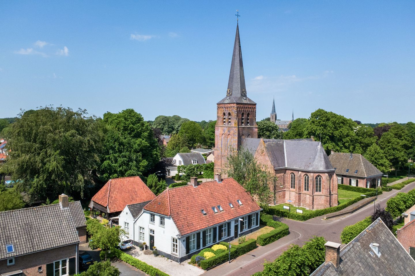 Historic Monument Village Home with Deep Garden in Helvoirt — 59