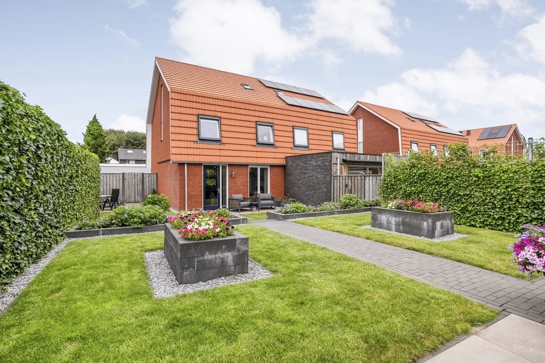 Photo 41 of Nassaustraat 4