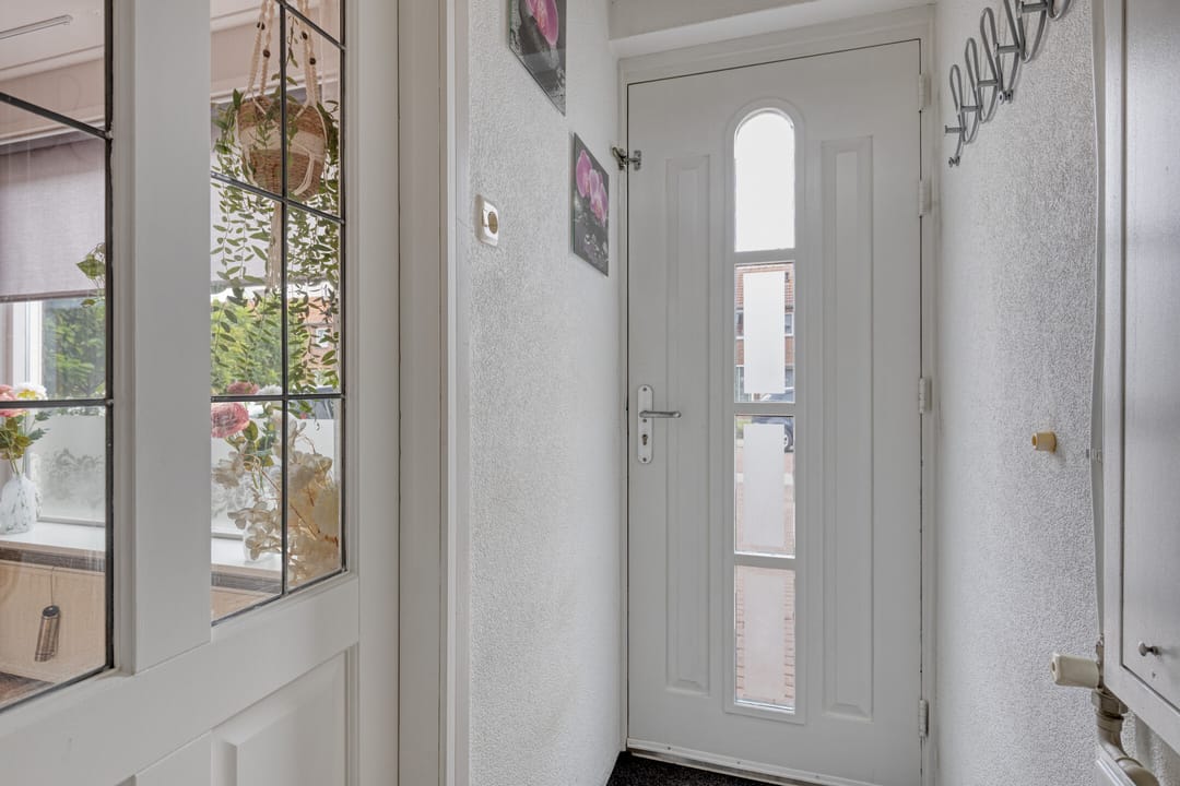 Photo 16 of Waardekensstraat 27