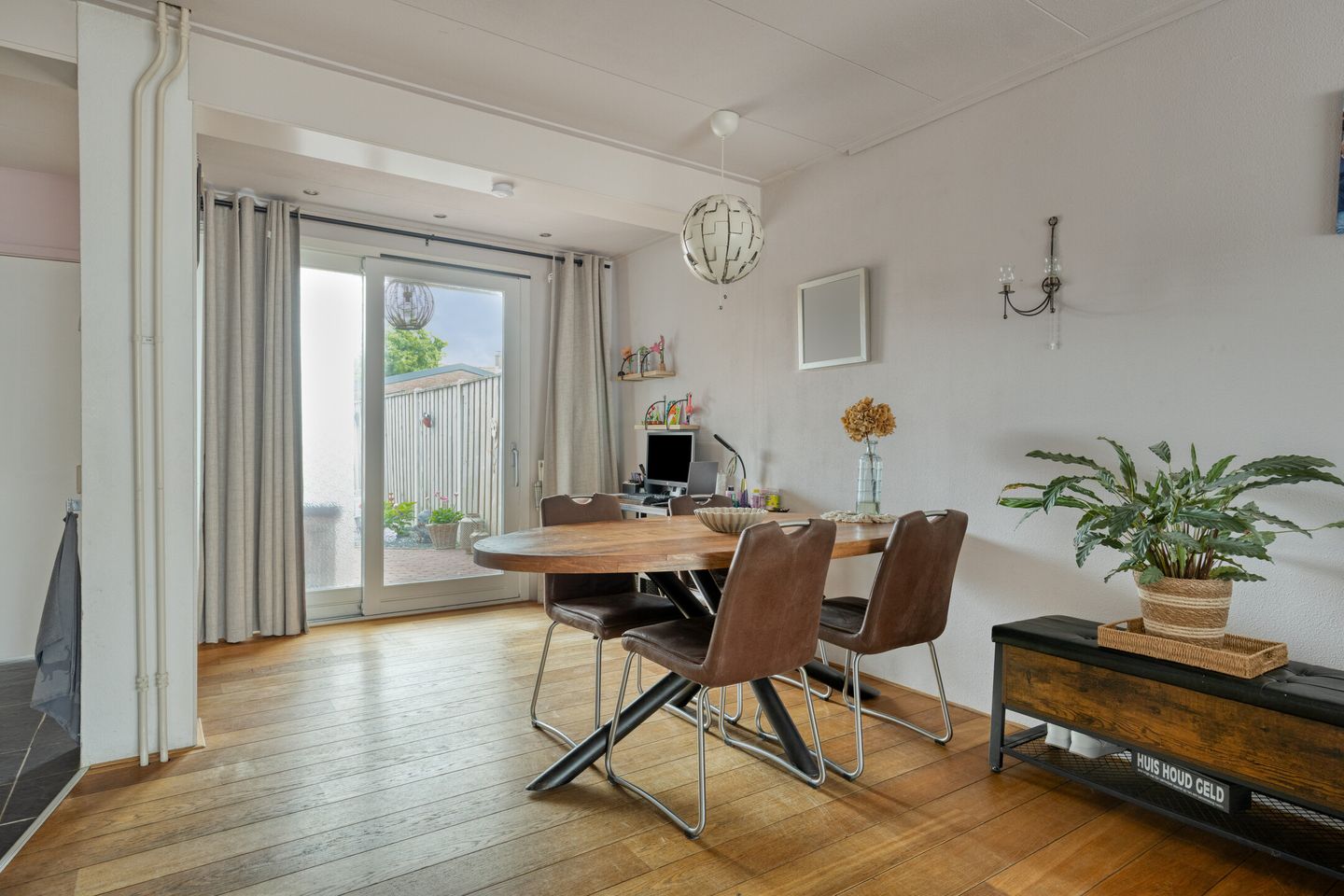 Photo 10 of Waardekensstraat 27