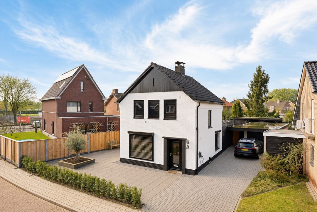 Photo 8 of Irenestraat 10