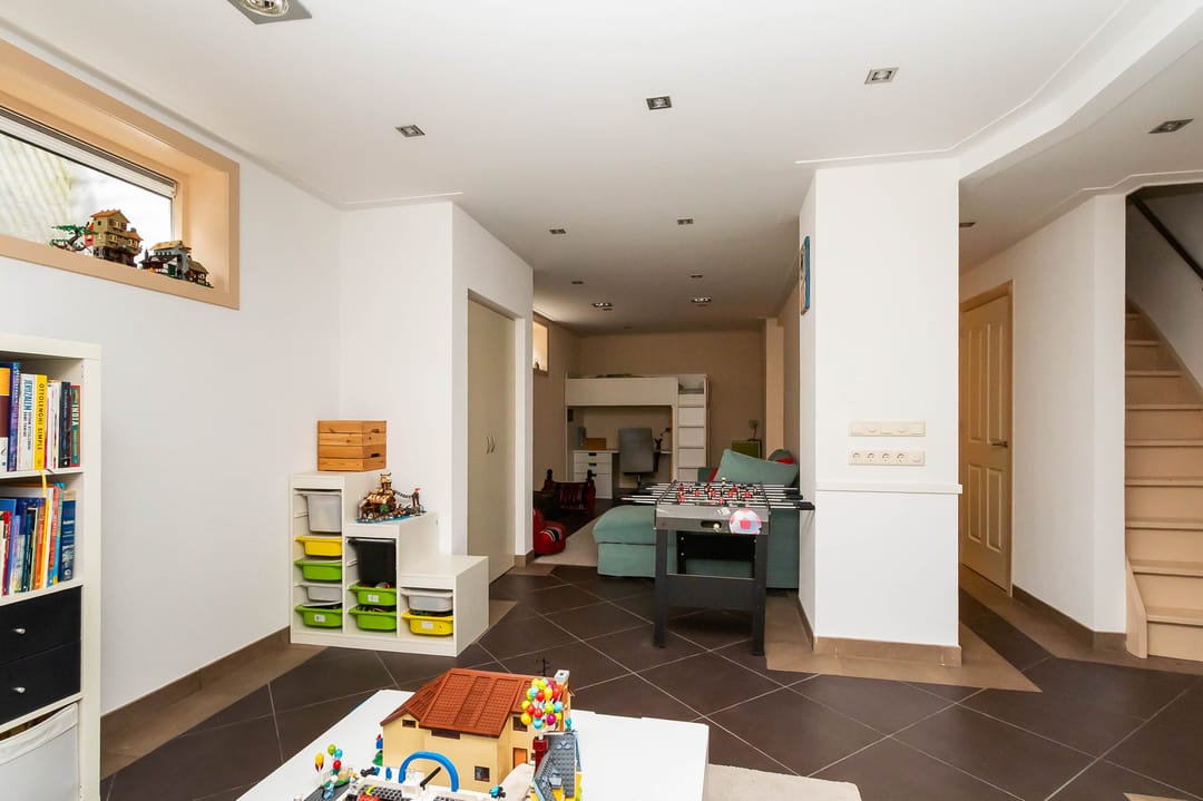 Renovated 1930s Corner House with Spacious Basement Near Hilversum Heathland — 16