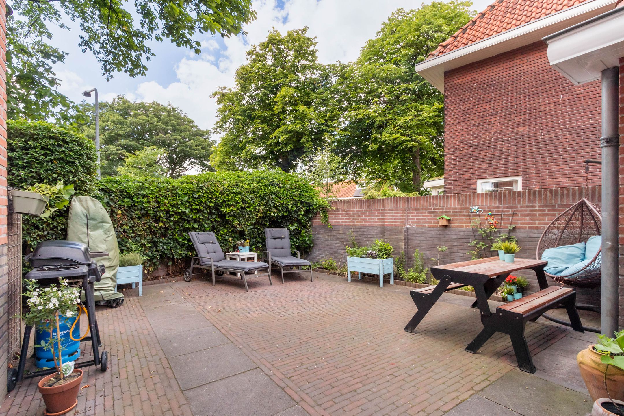 Renovated 1930s Corner House with Spacious Basement Near Hilversum Heathland — 30