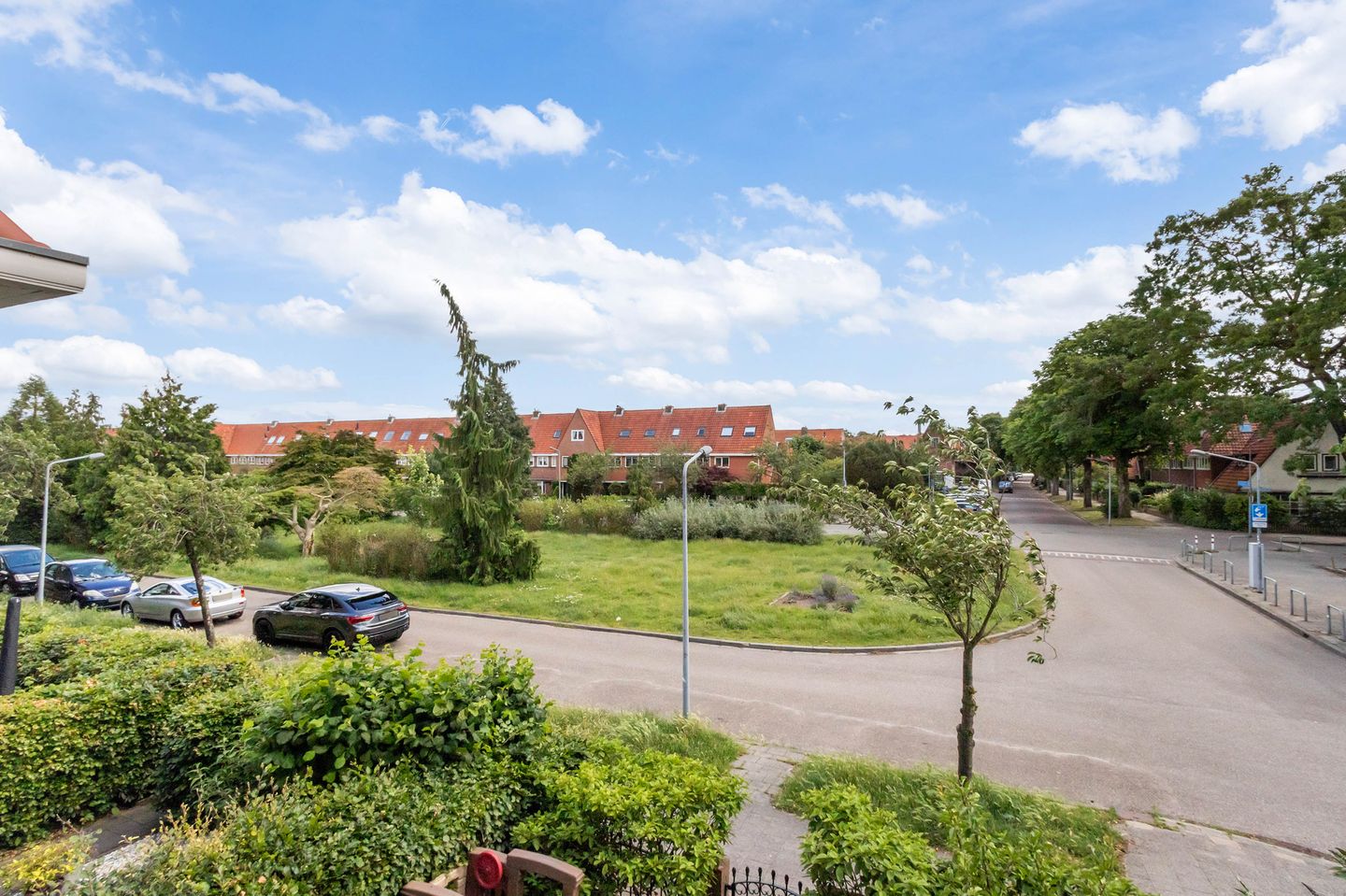 Renovated 1930s Corner House with Spacious Basement Near Hilversum Heathland — 35