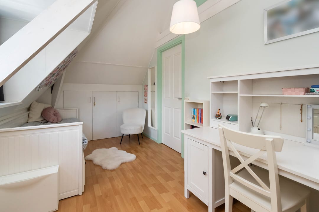 Renovated 1930s Corner House with Spacious Basement Near Hilversum Heathland — 28