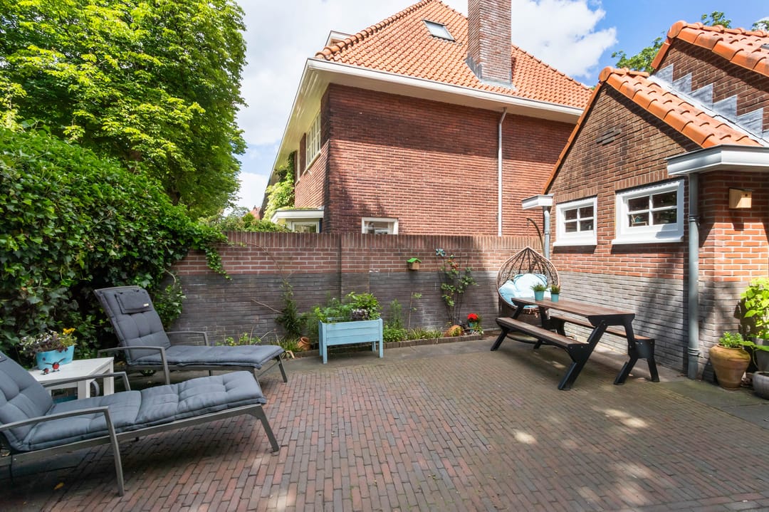 Renovated 1930s Corner House with Spacious Basement Near Hilversum Heathland — 31