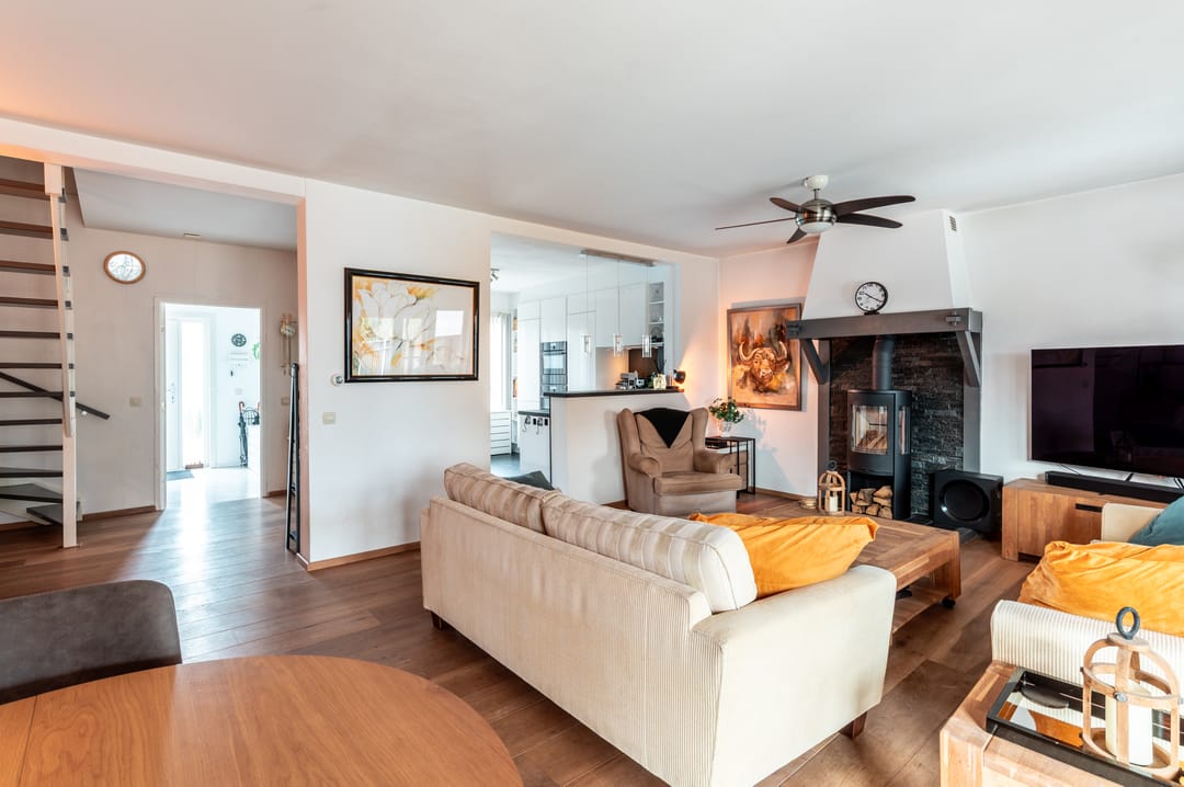 Spacious Semi-Detached Home with Five Bedrooms and Private East-Facing Garden in Lelystad — 8
