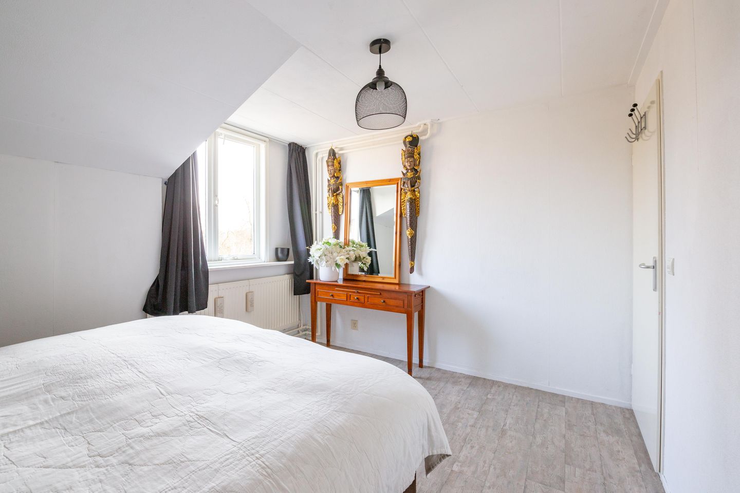 Spacious Semi-Detached Home with Five Bedrooms and Private East-Facing Garden in Lelystad — 25