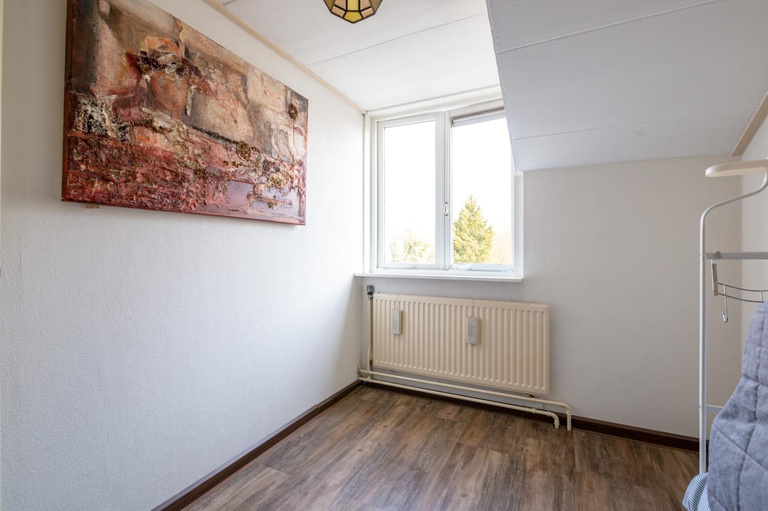 Spacious Semi-Detached Home with Five Bedrooms and Private East-Facing Garden in Lelystad — 23