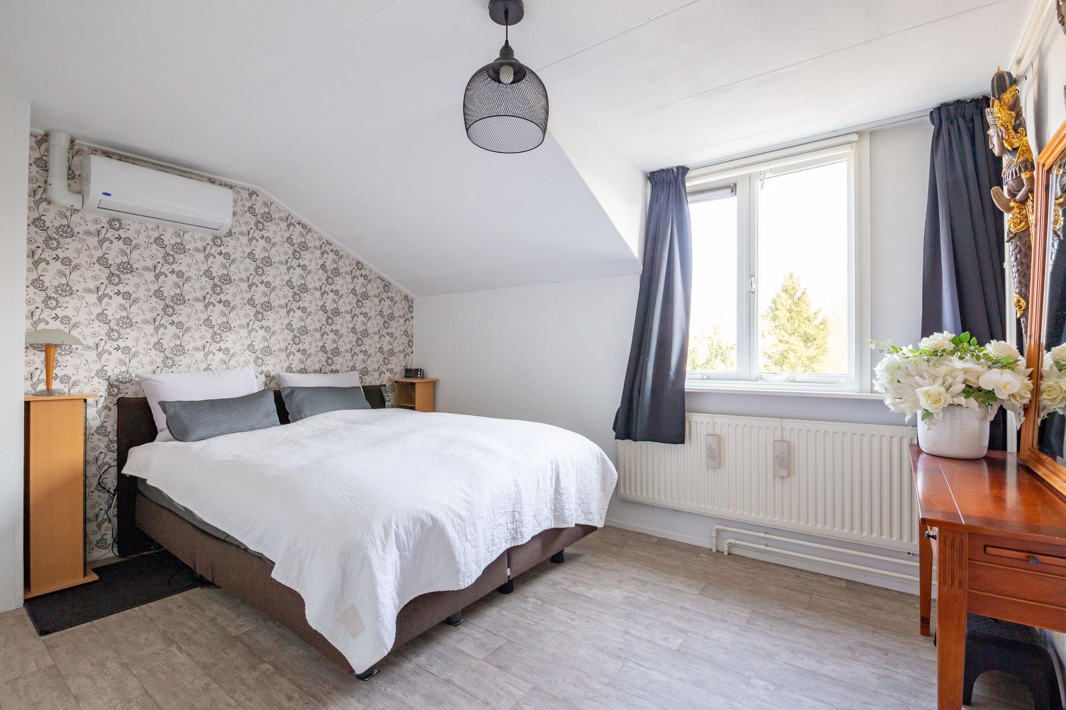 Spacious Semi-Detached Home with Five Bedrooms and Private East-Facing Garden in Lelystad — 24