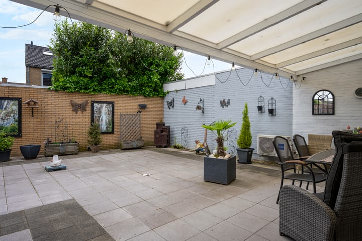 Photo 4 of Schout Boutenstraat 41