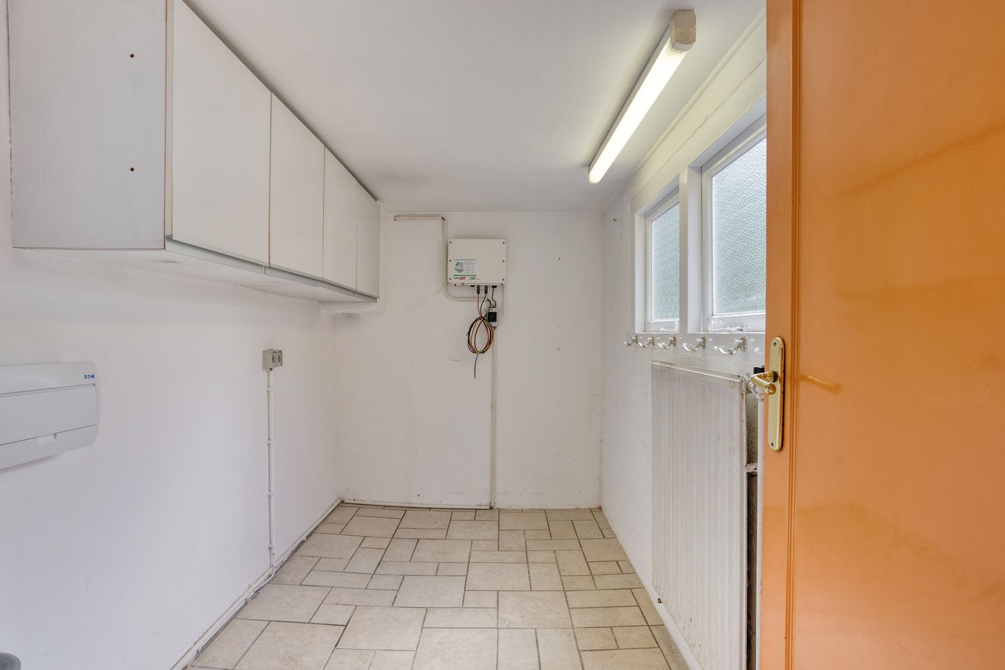 Characterful 1930s Home with Spacious Workspace and Sunny South-Facing Garden in Scharn — 20
