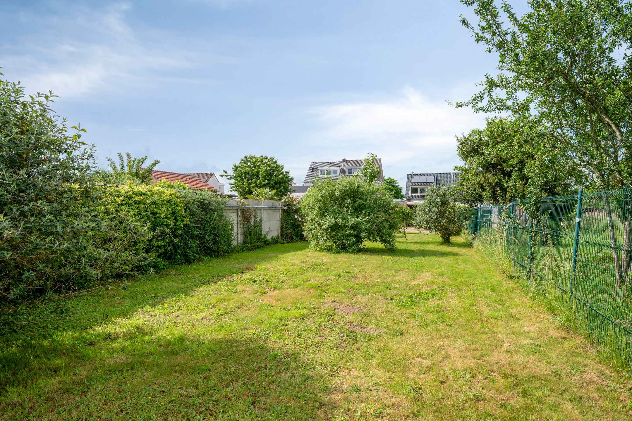 Charming Semi-Detached Home with Deep Garden and Country Views — 21