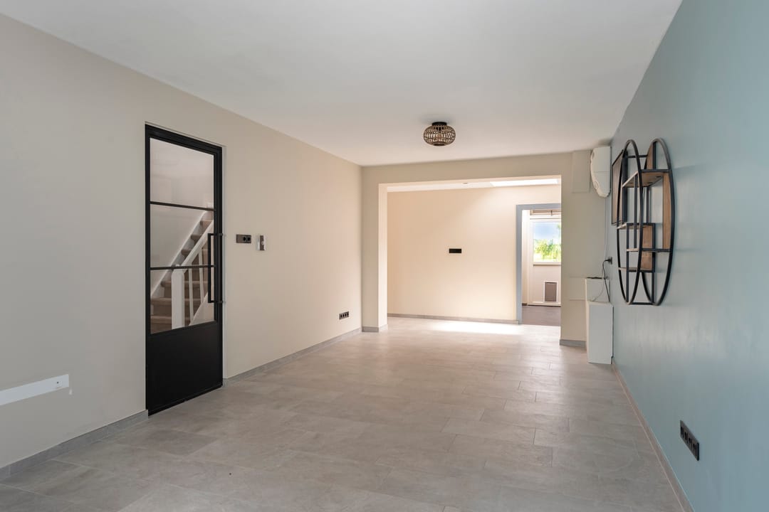 Charming Semi-Detached Home with Deep Garden and Country Views — 8