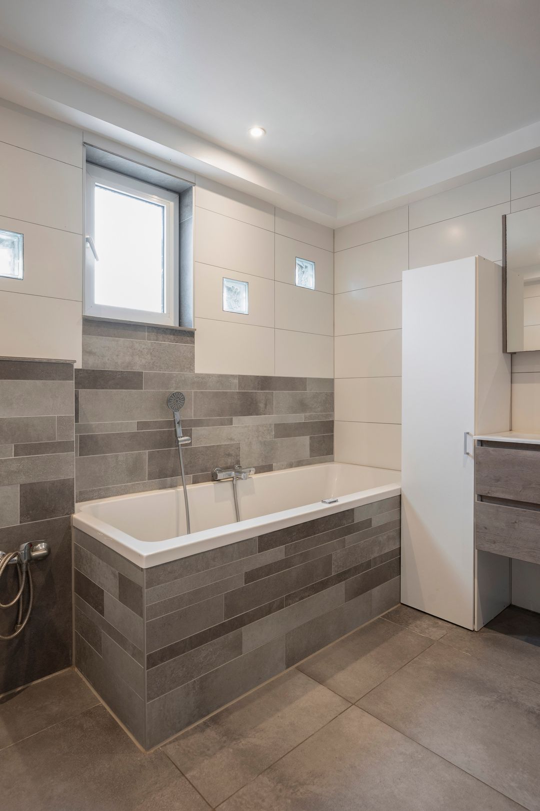 Charming Semi-Detached Home with Deep Garden and Country Views — 16