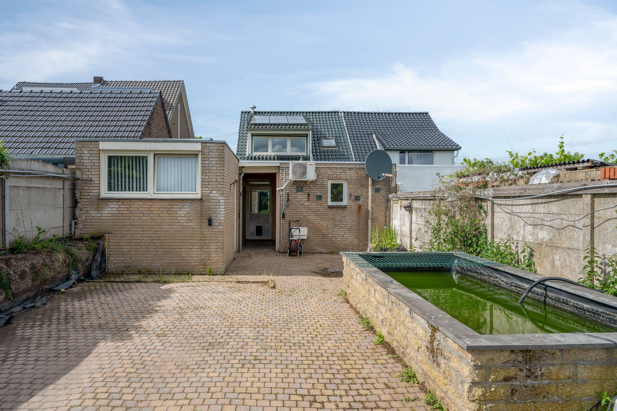 Charming Semi-Detached Home with Deep Garden and Country Views — 24