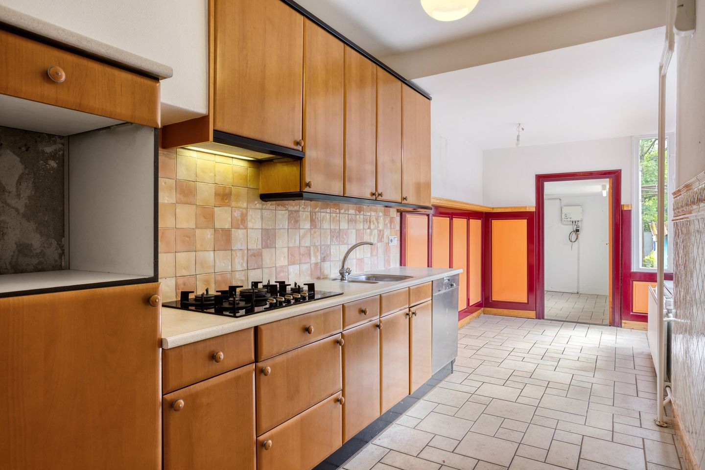 Characterful 1930s Home with Spacious Workspace and Sunny South-Facing Garden in Scharn — 19