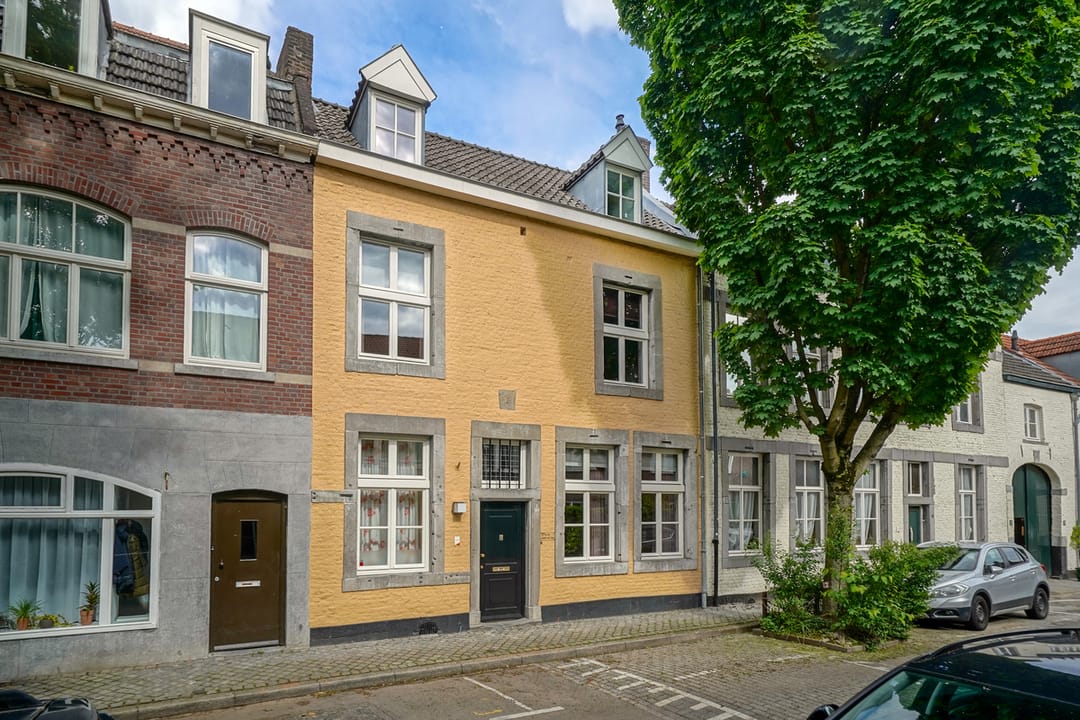 Historisches Kaufmannshaus aus dem Jahr 1714 im charmanten Kommelkwartier