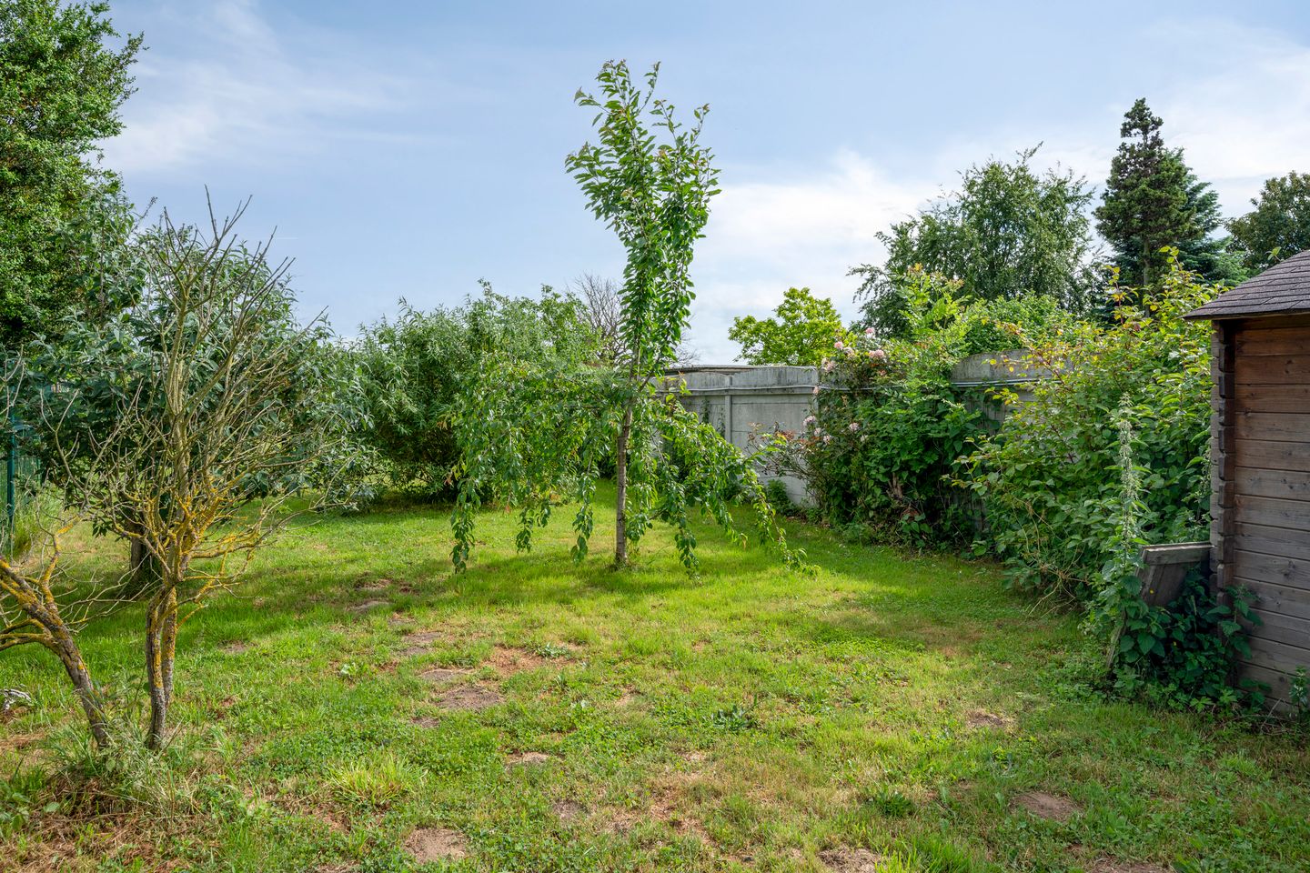 Charming Semi-Detached Home with Deep Garden and Country Views — 20