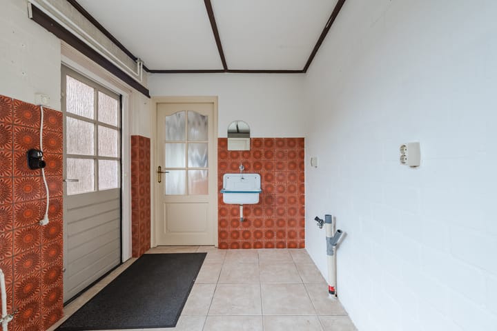 Tussenwoning te koop: Vezelstraat 15, Reusel