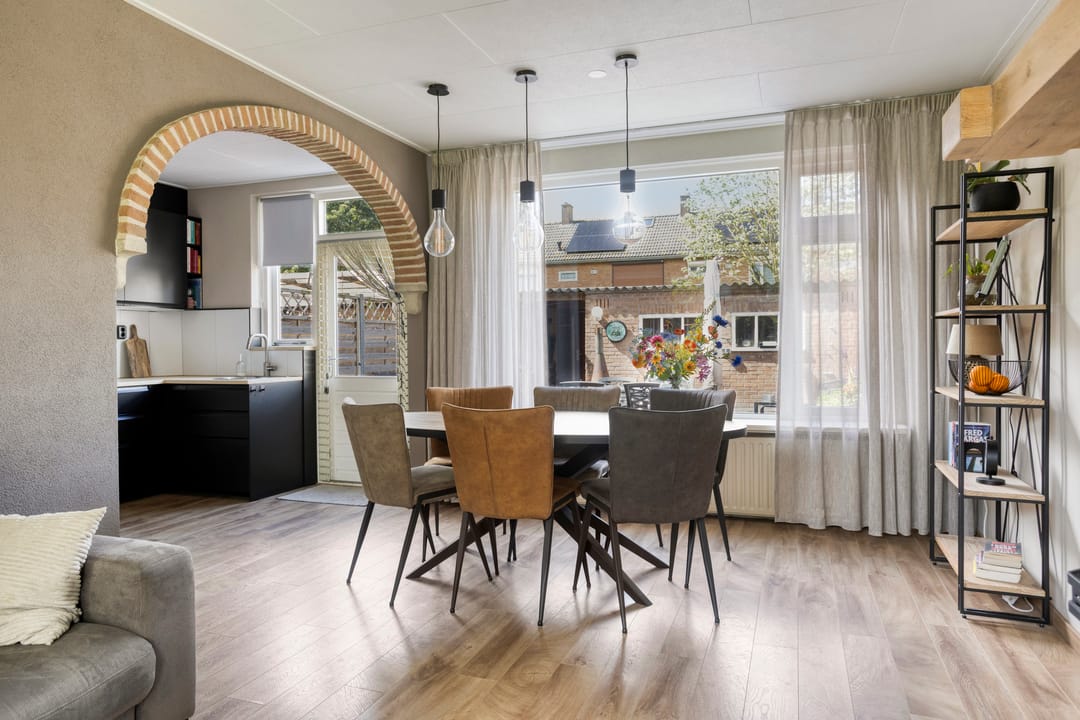 Photo 11 of Zeestraat 43
