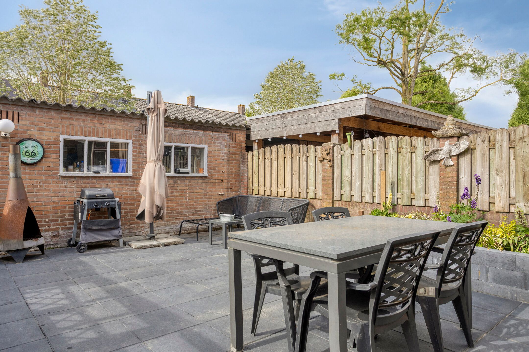 Photo 36 of Zeestraat 43