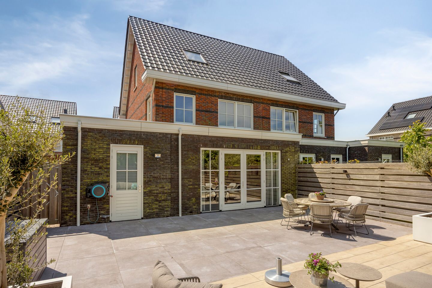 Spacious Semi-Detached Family Home with Garage and Solar Panels in Rijnsburg — 29