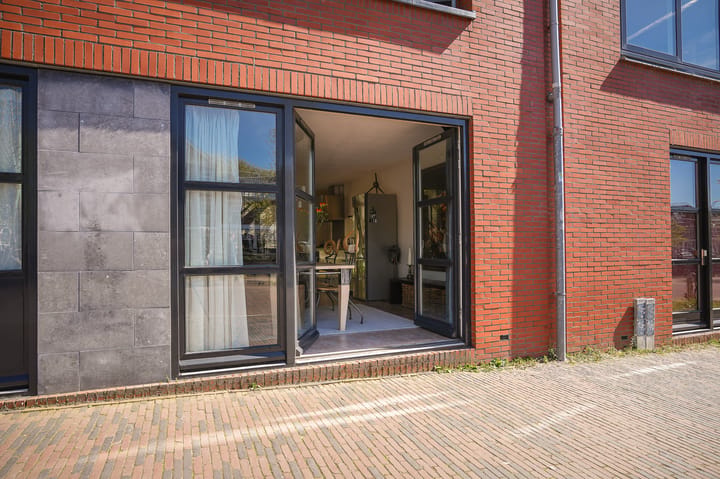 Tussenwoning te koop: Oosterkade 2A, Utrecht