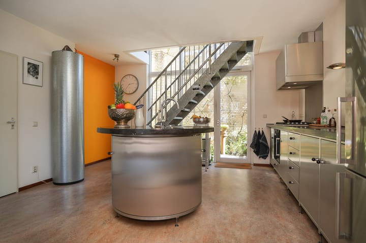 Tussenwoning te koop: Oosterkade 2A, Utrecht