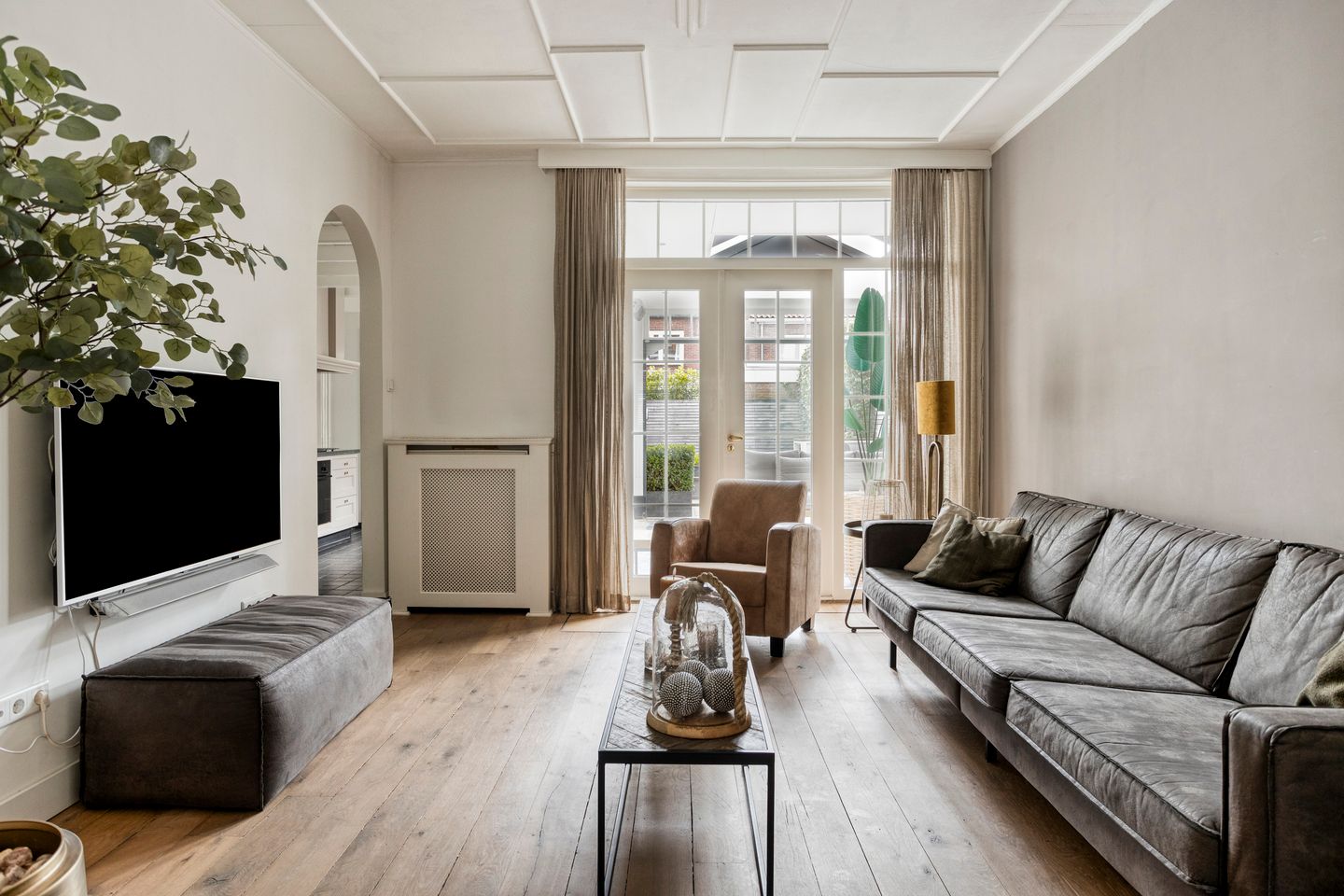 Characterful Detached Family Home with Authentic Details and Modern Comfort — 14