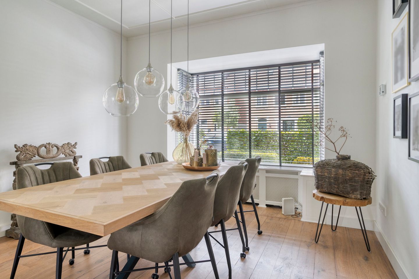 Characterful Detached Family Home with Authentic Details and Modern Comfort — 19